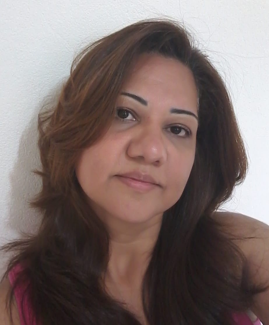 Quiénes somos 5 Luciana da Silva, fundadora y directora técnica de Forever Young Estética en A Coruña